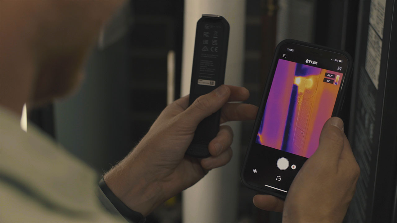 Goditi la libertà con FLIR ONE Edge Series